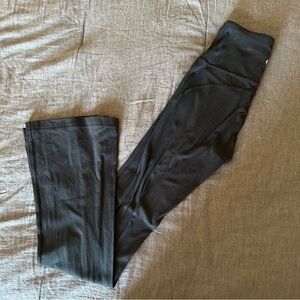 Groove Nulu Super High Rise Flared Pant